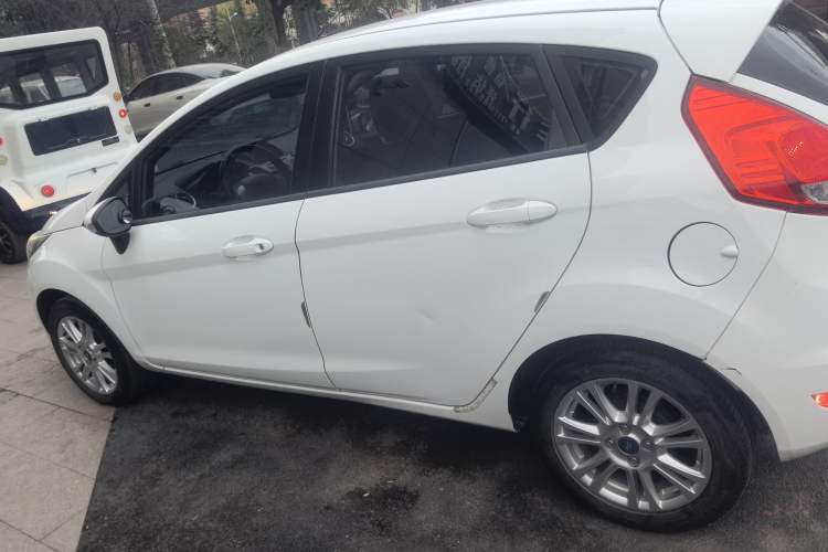 Used Ford Fiesta 2013 Hatchback 1.5L Automatic Fashion Edition