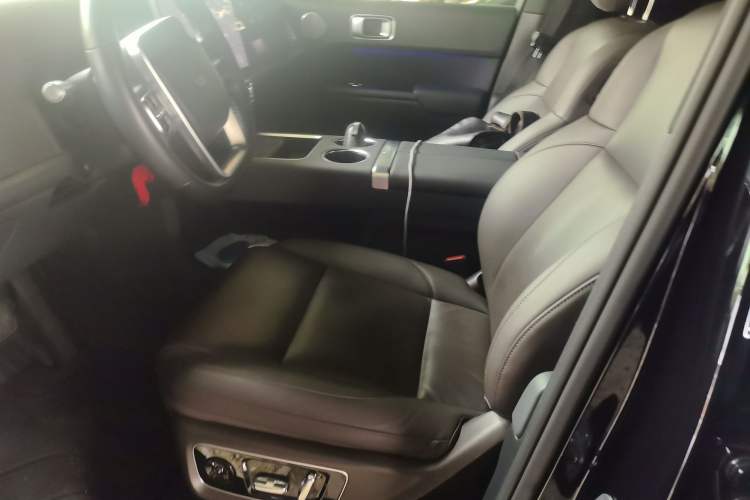 Used Li Auto L8 2023 Pro Model
