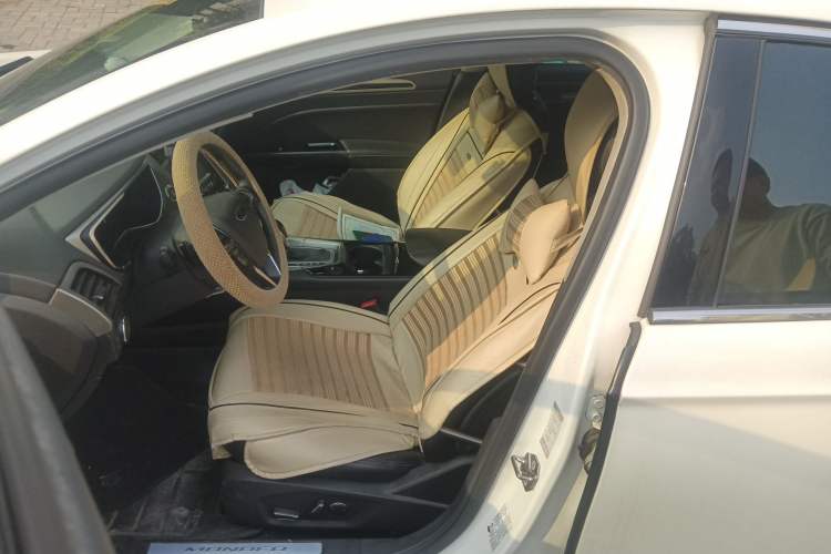 Used Ford Mondeo 2013 2.0L GTDi 200 Luxury Model Left Front Seat