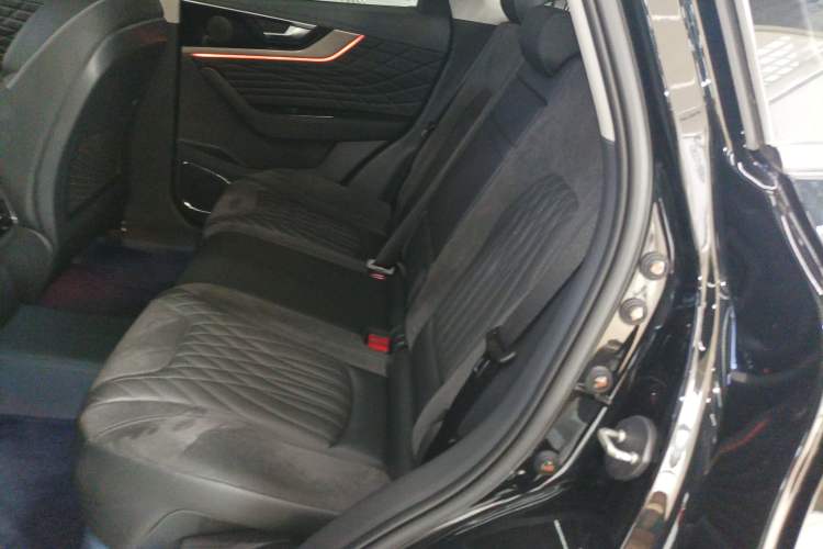 Used Hongqi HS5 2022 Revised Version 2.0T Smart Connect Flagship Edition
