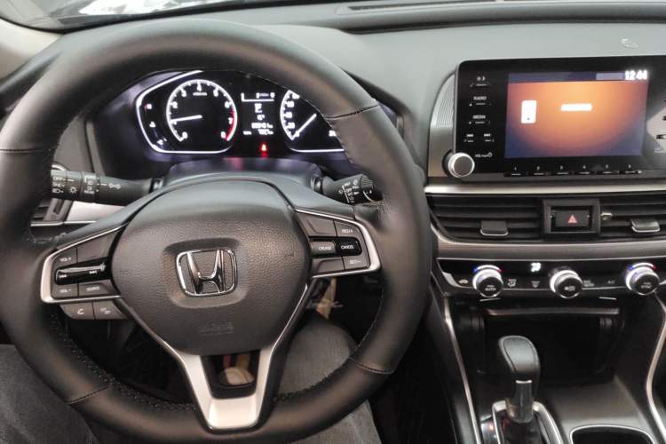 Used Honda Accord 2018 260TURBO Elite Edition China VI Center Console