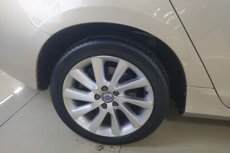 Used Volvo S60 2017 S60L T4 Smart Range Edition
