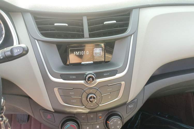 Used Chevrolet Sail 2015 Sail 3 1.5L Manual Happiness Edition
