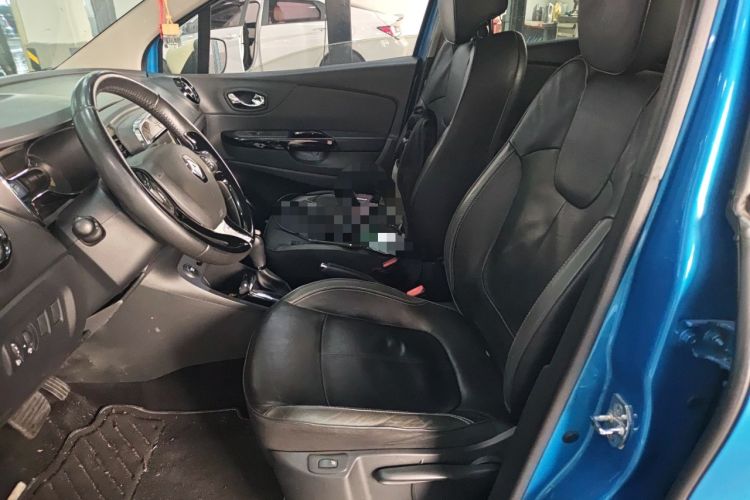 Used Renault Captur 2015 1.2T Automatic Luxury First Edition Left Front Seat