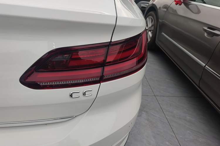 Used Volkswagen FAW-Volkswagen CC 2020 330TSI Glamour Edition China VI Standard Right Rear Taillight