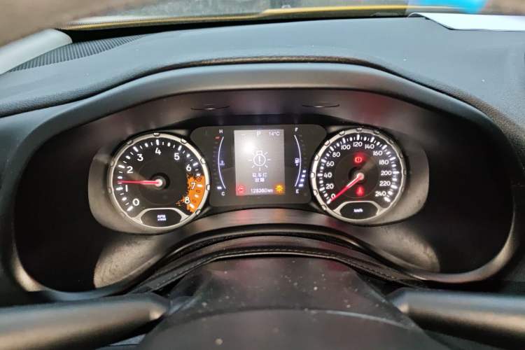 Used Jeep Renegade 2018 Connected Large Screen Version 180T Automatic High-Energy Edition