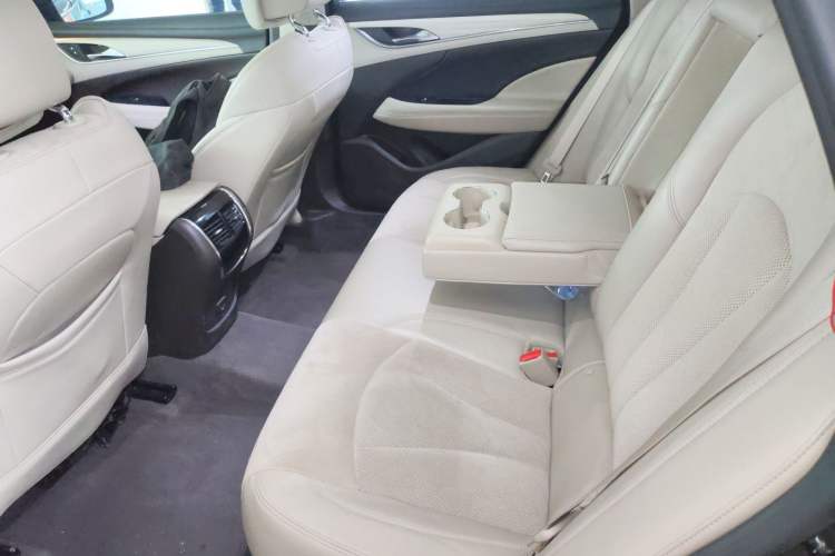 Used Buick LaCrosse 2018 30H Elite Edition
