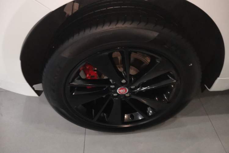 Used Jaguar F-PACE 2022 P250 R-Dynamic BLACK
