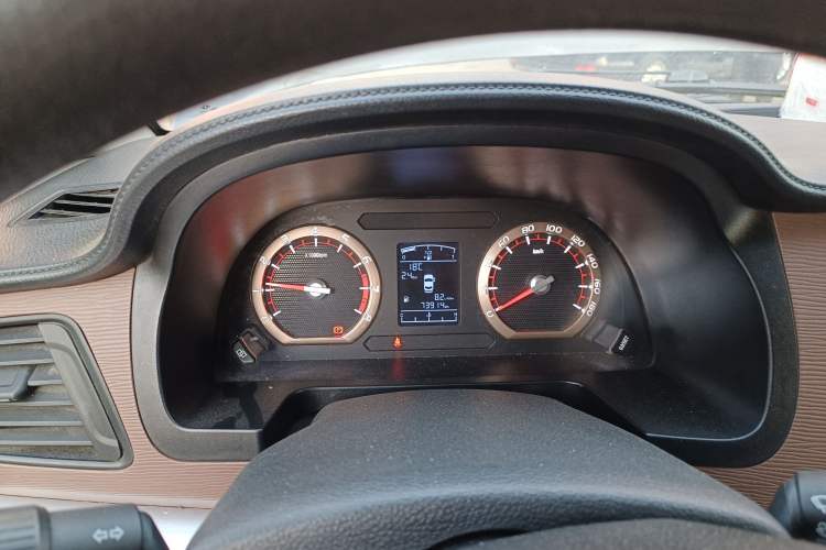 Used FORTHING Lingzhi 2020 M5L 1.6L Base Model 7 Seats