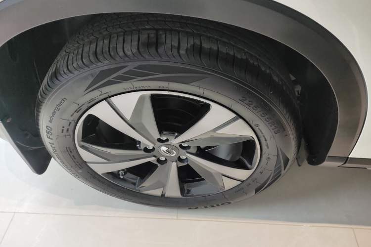 Used GAC Trumpchi GS4 2022 270T Automatic Smart Drive Technology Edition (Upgraded Version) Right Rear Wheel Hub