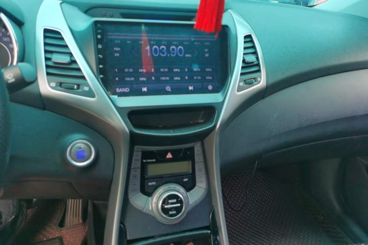 Used Hyundai Elantra (5th Generation / Langdong) 2015 1.6L Automatic Luxury Model
