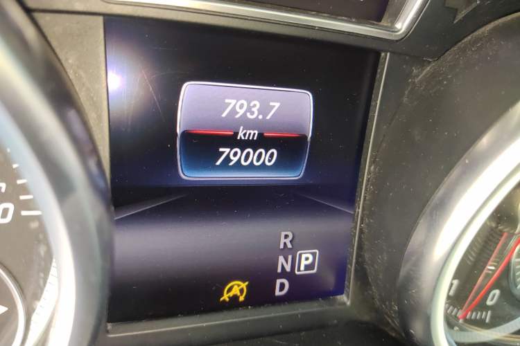 Used Mercedes-Benz GLE Coupe 2015 GLE 320 4MATIC Coupe SUV Odometer Close Up