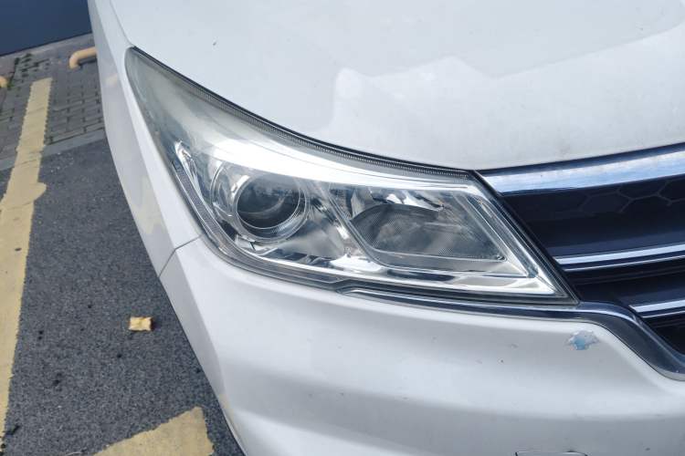 Used Baojun 730 2017 1.5T Manual Fashion Version 7 Seats China V Emission Standard