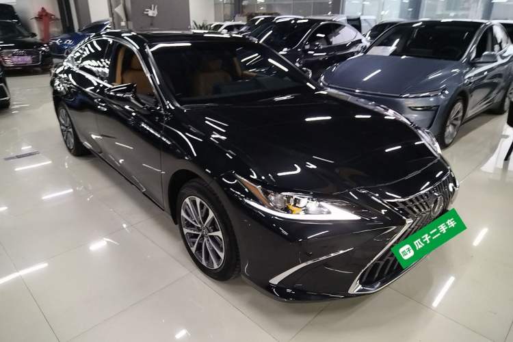 Used Lexus ES 2022 200 Excellence Edition
