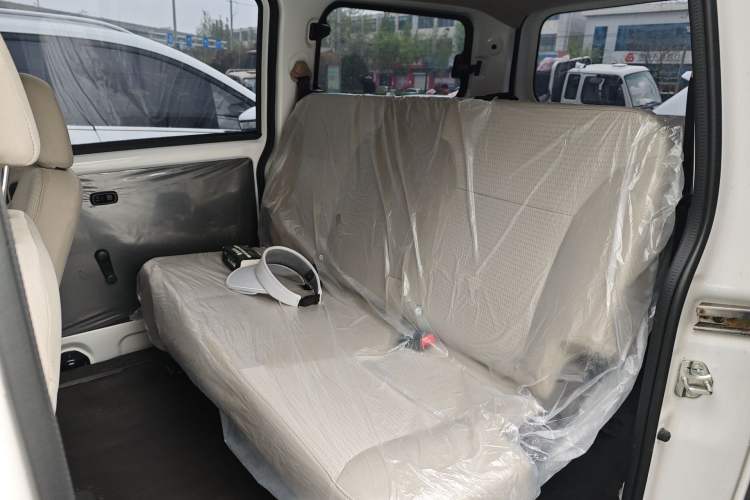 Used Wuling Hongguang V 2022 1.5L Jingqu Edition Electric-Assist LAR Left Rear Seat