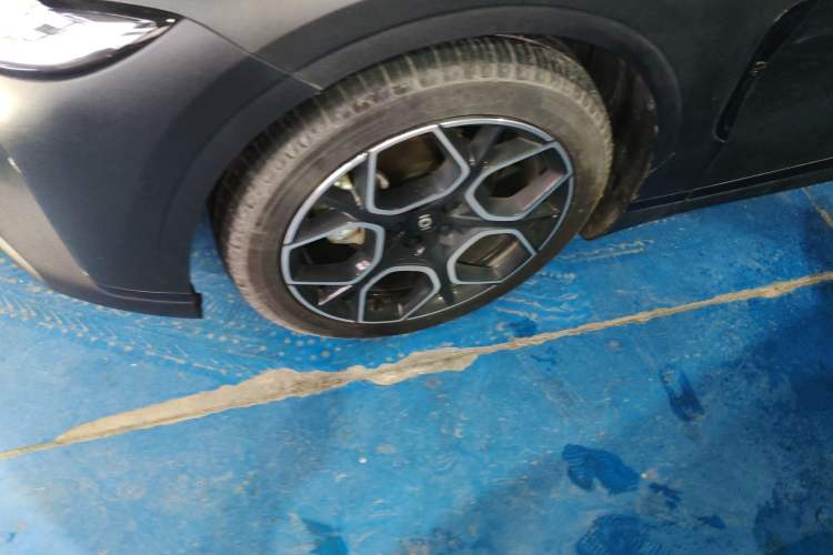 Used CHANGAN NEVO A07 2025 Range-Extended "True Fragrant" Edition 230 Premium Version Left Front Wheel Hub