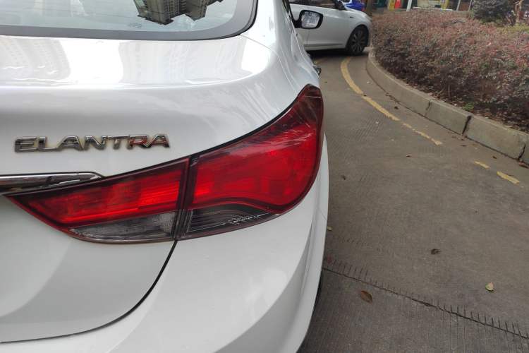 Used Hyundai Elantra (5th Generation / Langdong) 2016 1.6L Automatic Prestige Model Right Rear Taillight