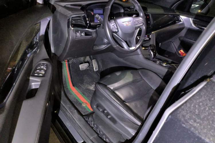 Used Cadillac XT6 2020 Revised Version 28T Six-Seater Four-Wheel Drive Leading Sporty Edition
