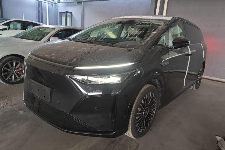 Used XPeng X9 2026 Model—Range-Extended Version 1602 Ultra