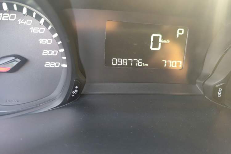 Used Peugeot 308 2018 1.6L Automatic Luxury Edition Odometer Close Up