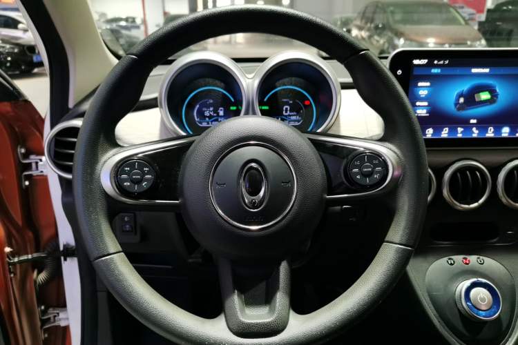 Used ORA Black Cat 2021 351 km Luxury Version Steering Wheel