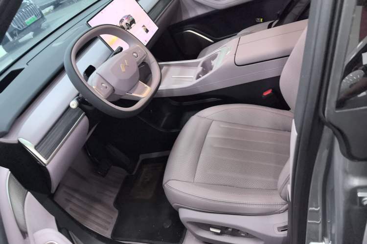 Used ONVO L60 2024 60 kWh Rear-Drive Version
