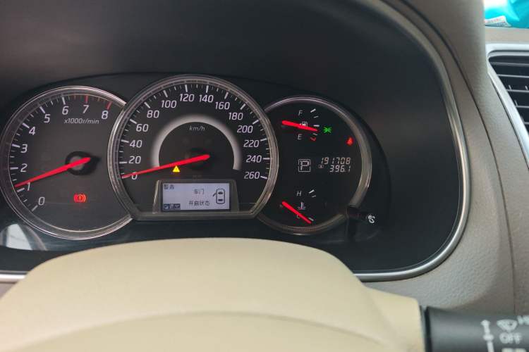 Used Nissan Teana 2011 2.0L XL Comfort Edition Odometer Close Up