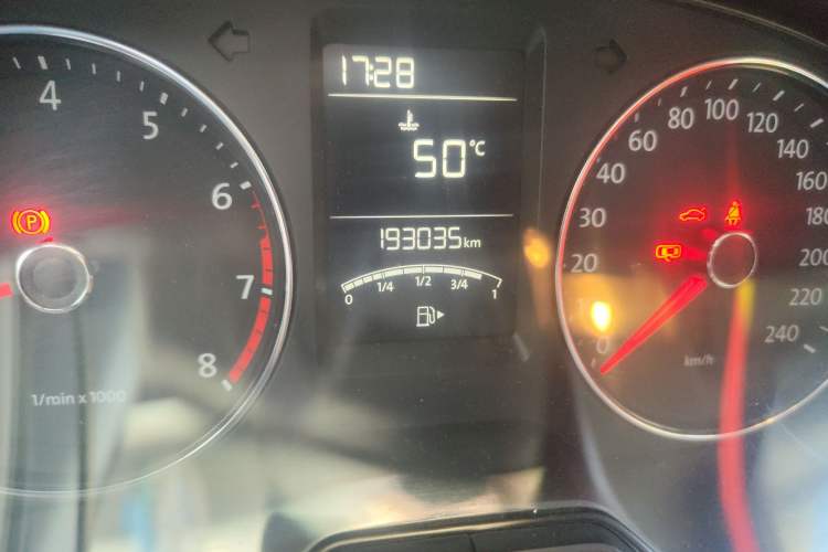 Used Volkswagen Lavida 2013 1.6L Manual Comfort Edition
