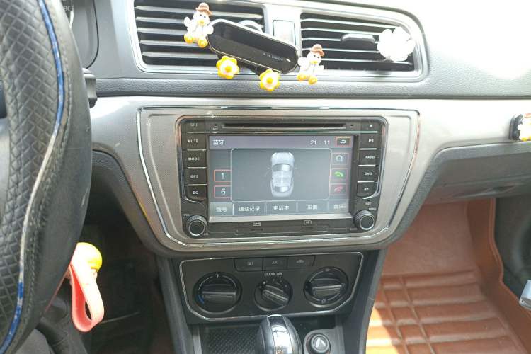 Used Volkswagen Gran Lavida 2015 1.6L Automatic Comfort Edition
