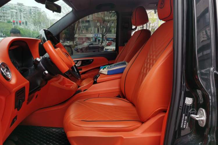 Used Mercedes-Benz Vito 2023 2.0T Elite Version 7 Seats Left Front Seat