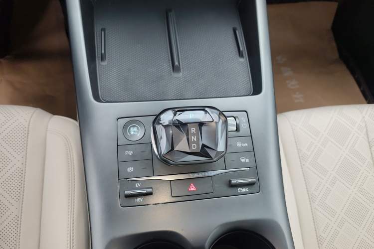 Used BYD Qin PLUS 2025 DM-i Smart Drive 120KM Superior Model
