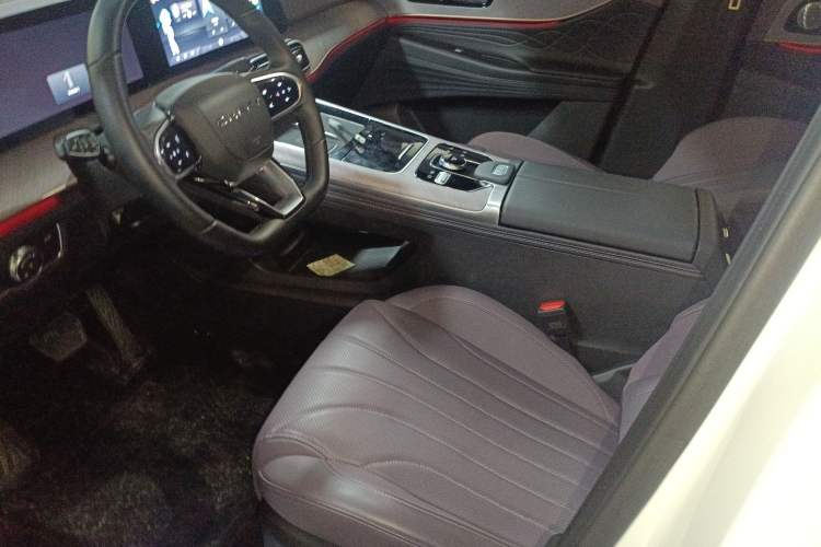 Used Chery Tiggo 9 2025 2.0T Automatic Two-Wheel Drive Luxury Edition 5 Seats
