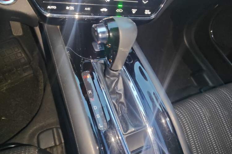 Used Honda Vezel 2017 1.8L CVT Two-Wheel Drive Luxury Model Gear Lever