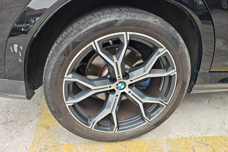 Used BMW X6 2022 Facelift xDrive40i Luxury Edition M Sport Package Right Rear Wheel Hub