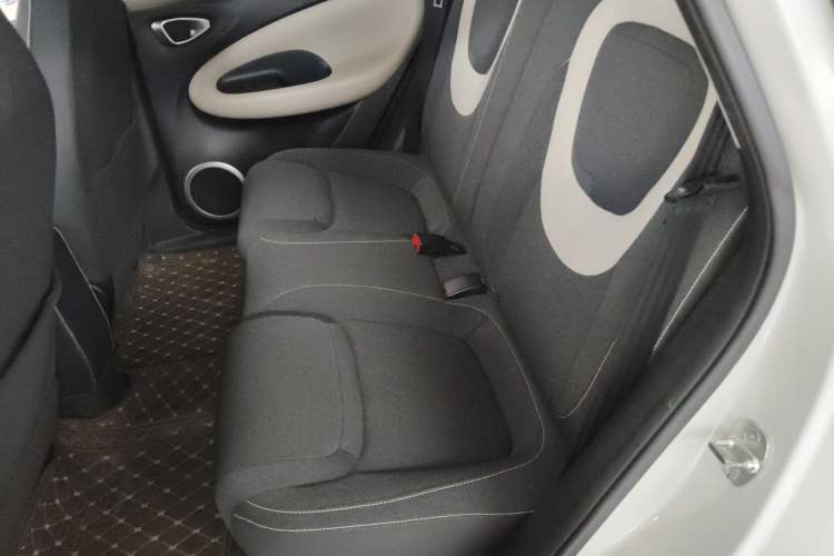 Used Wuling Bingo 2023 203km Light Edition Left Rear Seat