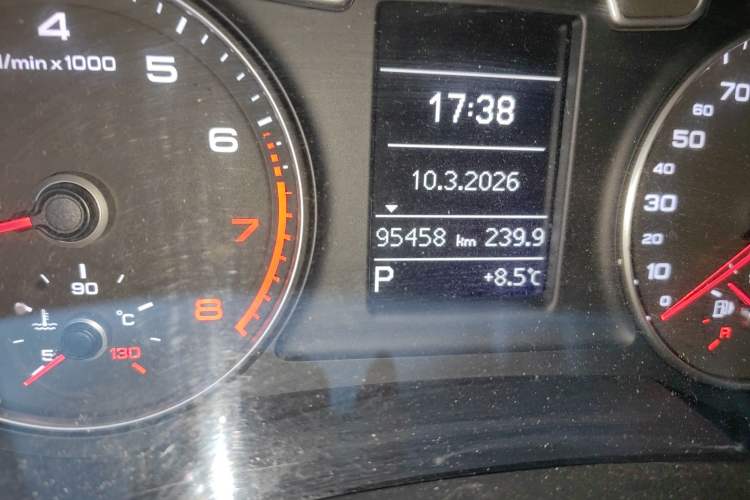 Used Audi Q3 2015 30 TFSI Comfort Model
