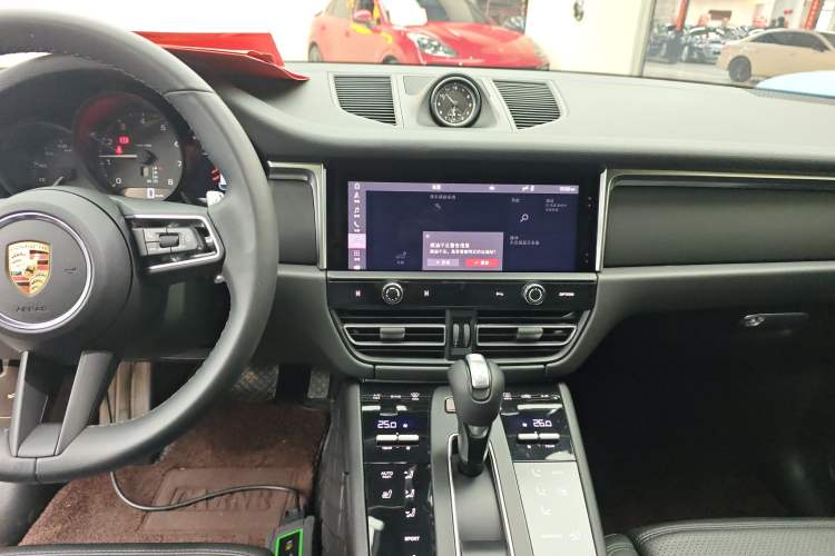 Used Porsche Macan 2024 Macan 2.0T