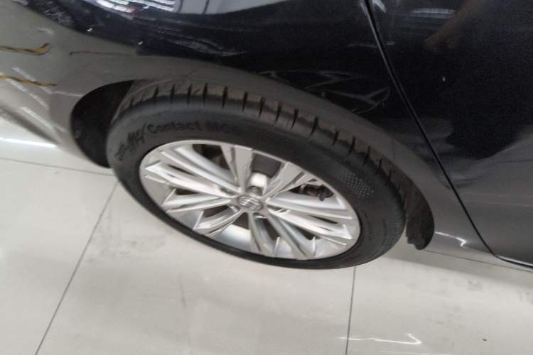 Used Buick Regal 2024 28T Luxury Edition Right Rear Wheel Hub