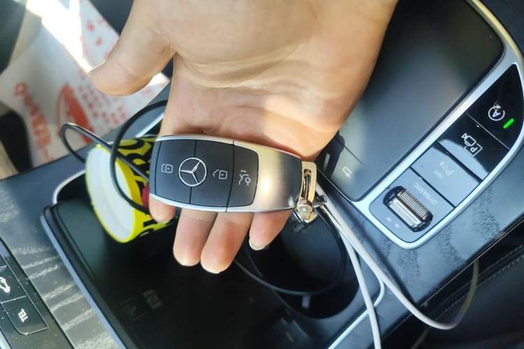 Used Mercedes-Benz C-Class 2020 Restyled C 260 L Sport Edition Vehicle Key