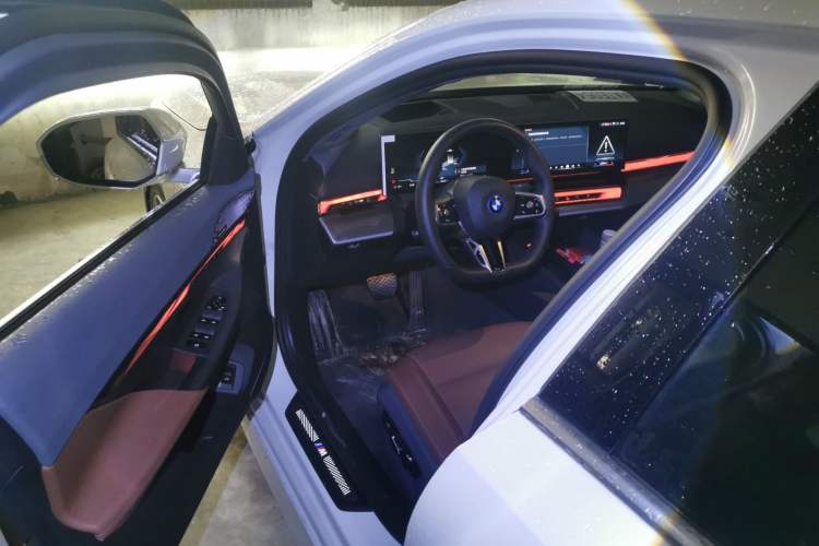 Used BMW i5 2025 eDrive 40L M Sport Package Driver Seat