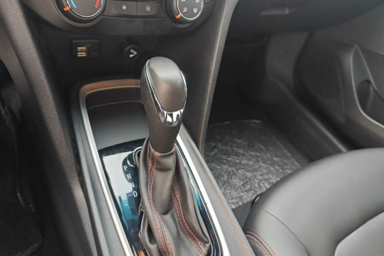 Used Chevrolet Monza 2019 RS 330T Automatic Sporty Edition China VI Standard Gear Lever