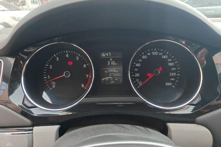 Used Volkswagen Sagitar 2015 1.6L Manual Comfort Model