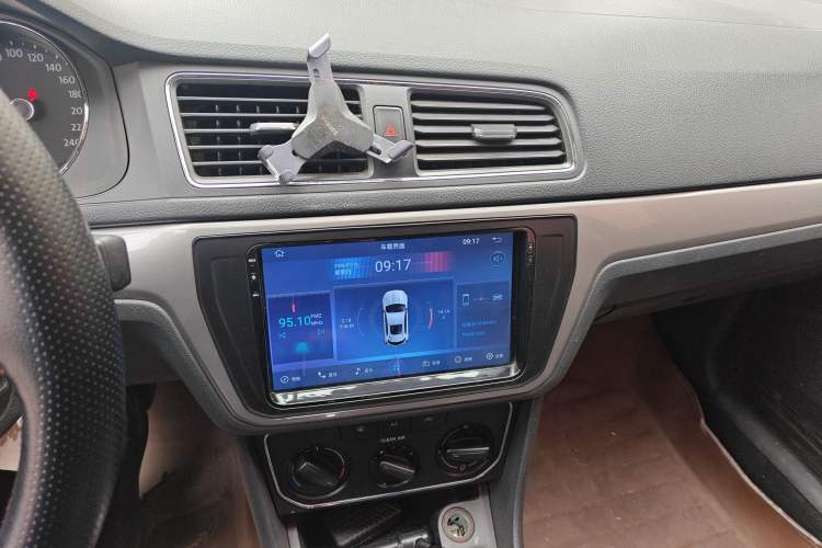 Used Volkswagen Lavida 2017 1.6L Manual Comfort Edition