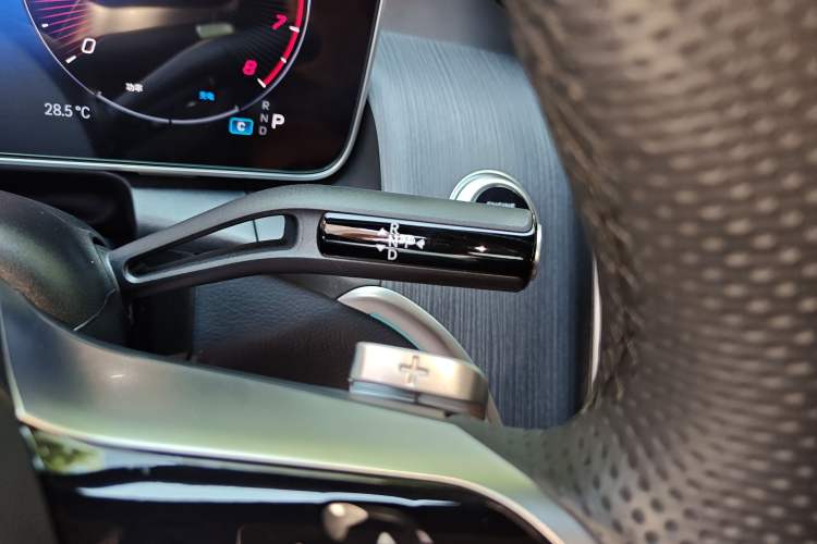 Used Mercedes-Benz GLC 2024 Facelifted GLC 260 L 4MATIC Luxury Version 5 Seats