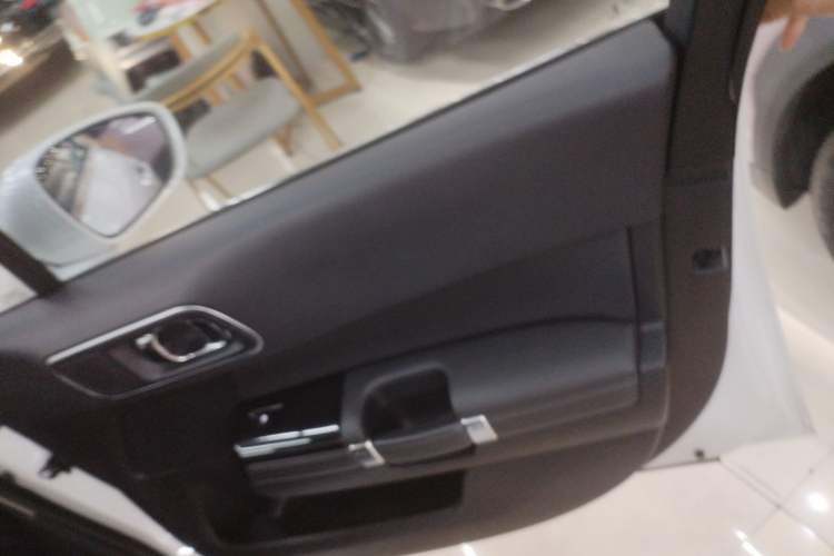 Used Citroen C6 2021 400THP Comfort Edition
