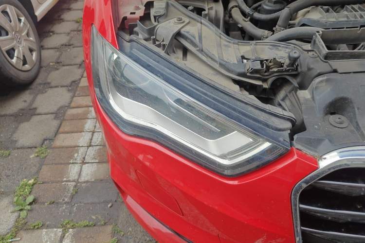 Used Audi A3 2014 Limousine 40 TFSI S line Comfort Model