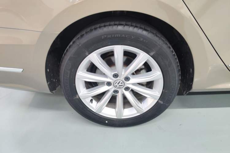 Used Volkswagen Passat 2016 330TSI DSG Prestige Edition Right Rear Wheel Hub