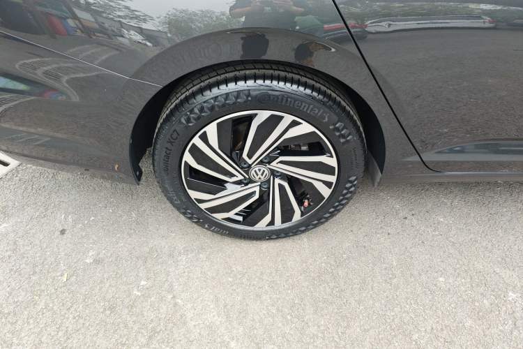 Used Volkswagen Sagitar 2020 280TSI DSG Luxury Version China VI Standard Right Rear Wheel Hub
