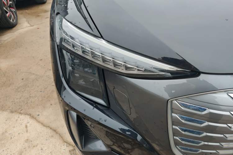 Used Audi Q5 e-tron 2022 40 e-tron Starry Edition Luxury Package Right Front Headlight