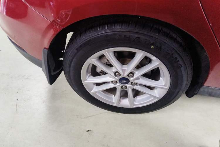 Used Ford Focus 2015 Hatchback 1.6L Automatic Fashion Edition